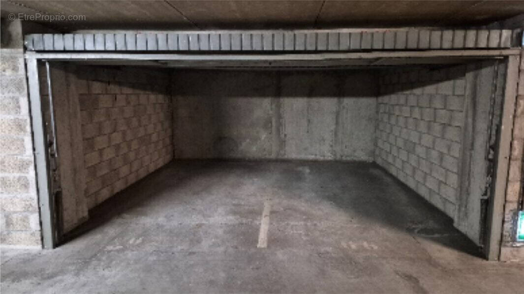 Parking à LYON-3E