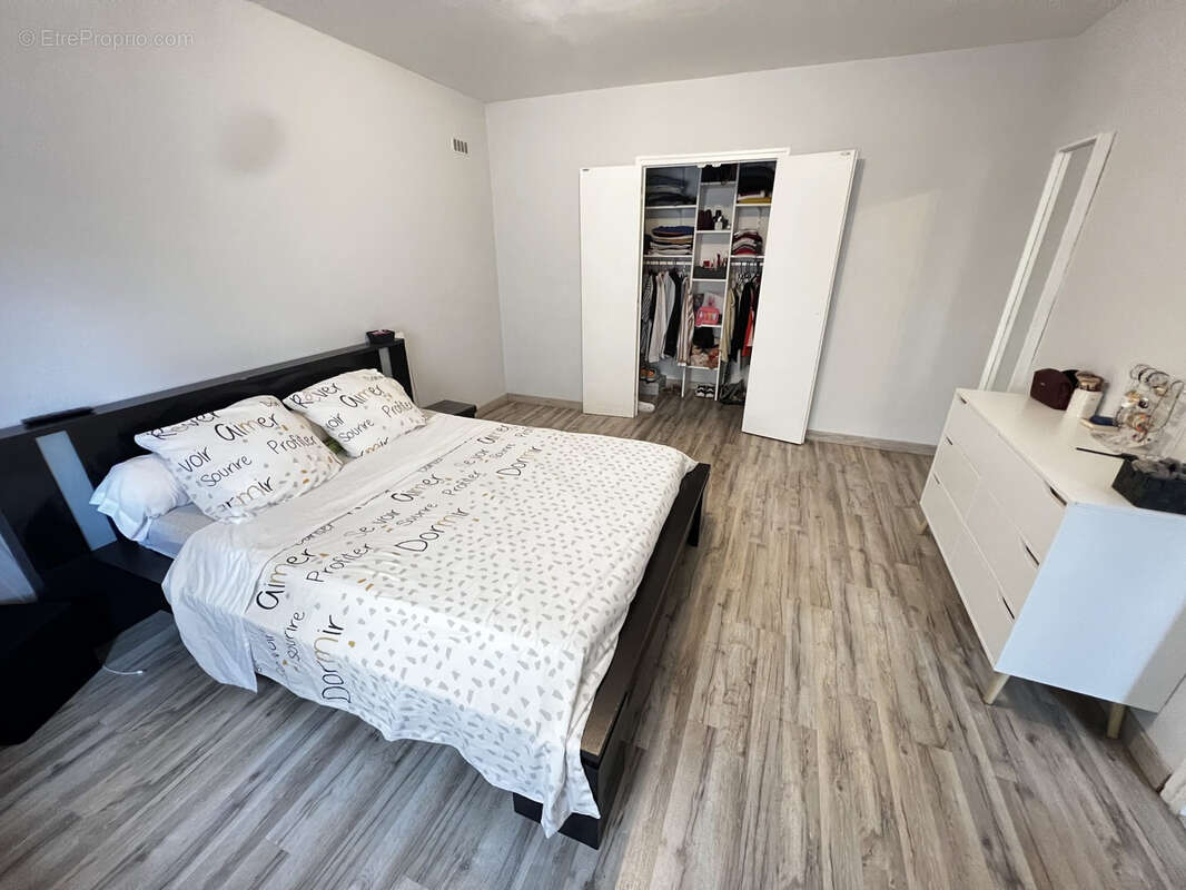 Maison à FONTVIEILLE