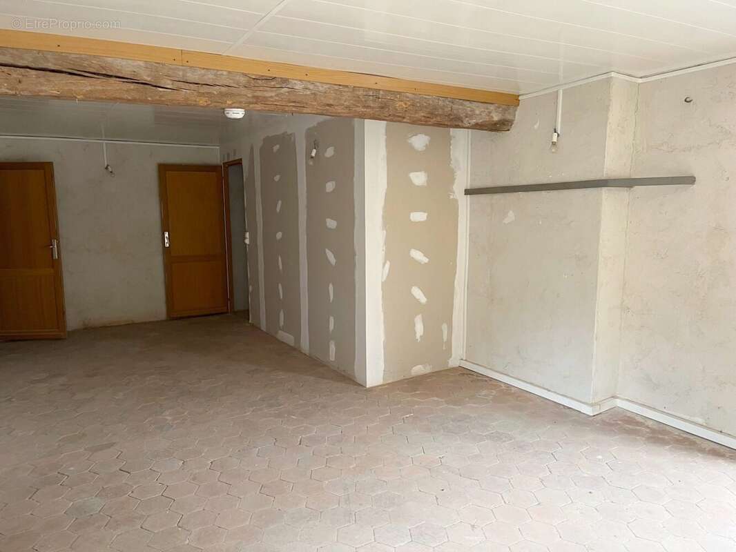 Maison à ISSOU