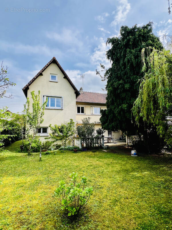 Maison à LE BLANC-MESNIL