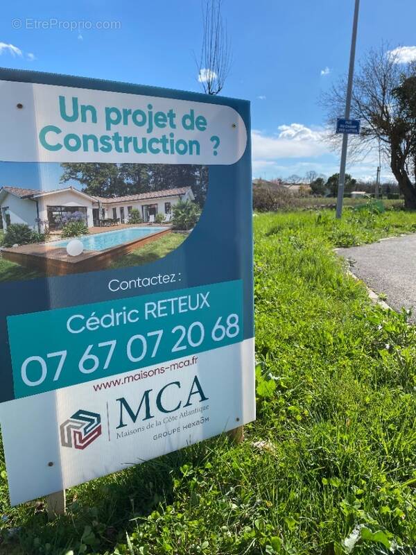 Photo Terrain à Pont-L'abbe-D'arnoult au prix de 54 420€