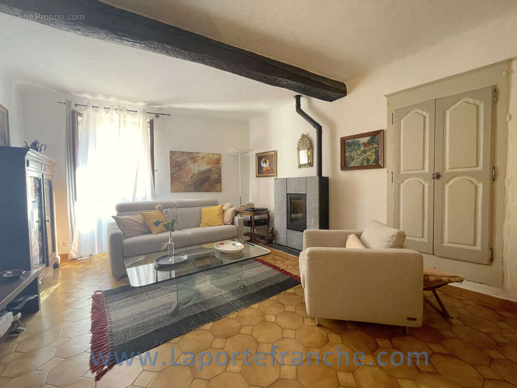 Maison de charme avec jardin, garage & vue mer   Haut-de-Cagnes - photo 2