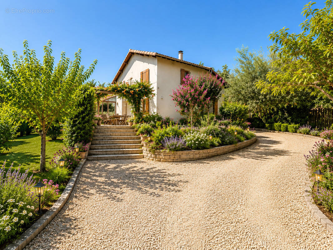 Maison à LE PEAGE-DE-ROUSSILLON