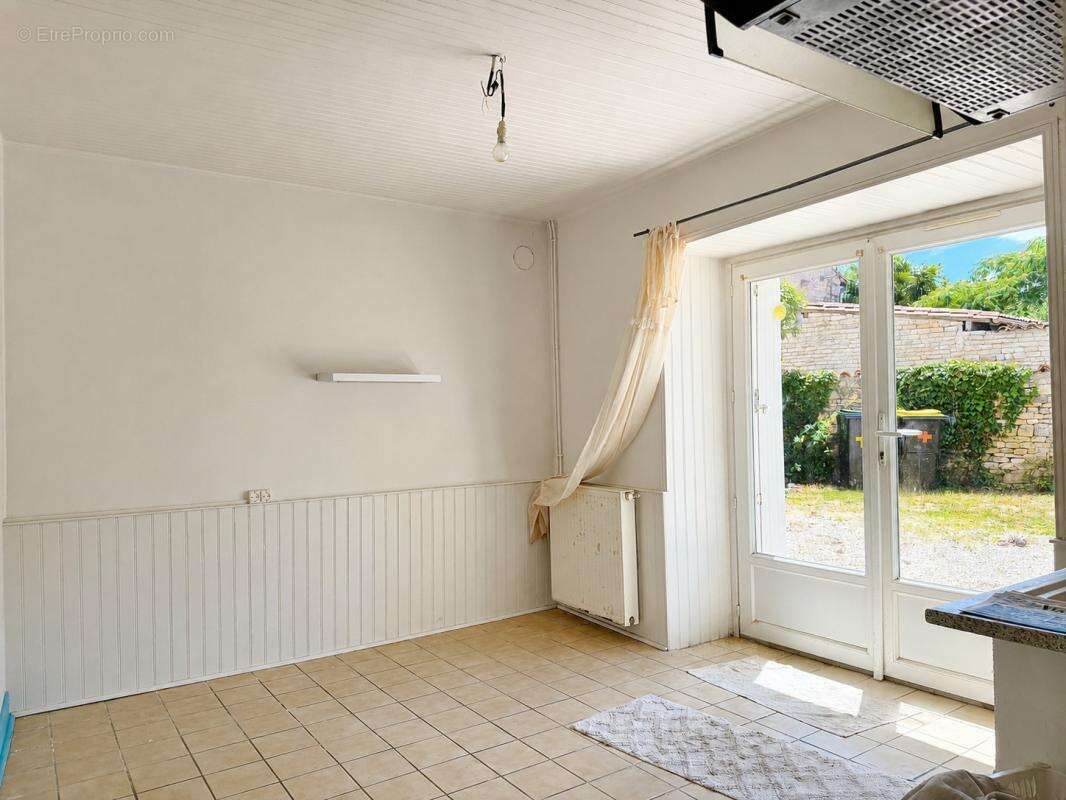Maison 110 m2   4 chambres   Grange attenante - photo 4