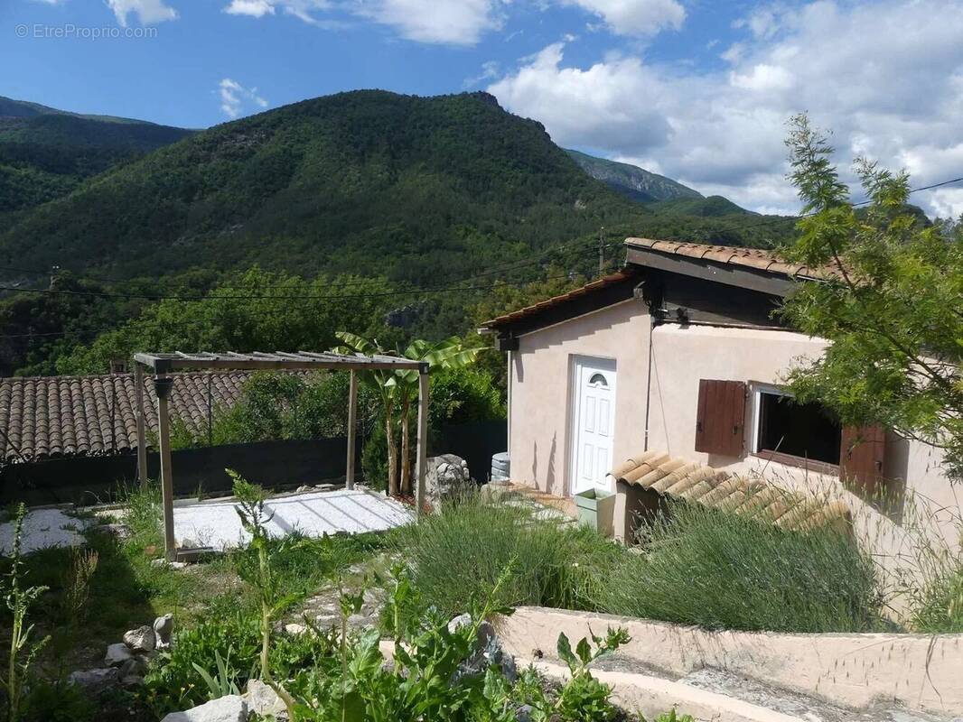 Maison à ROQUESTERON