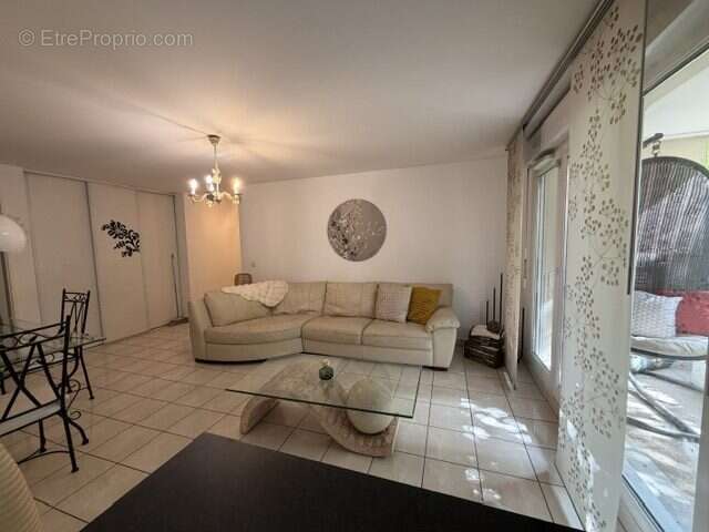 Appartement à LE BLANC-MESNIL