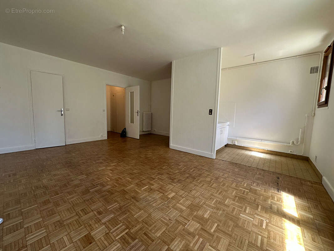 Appartement à NANTERRE