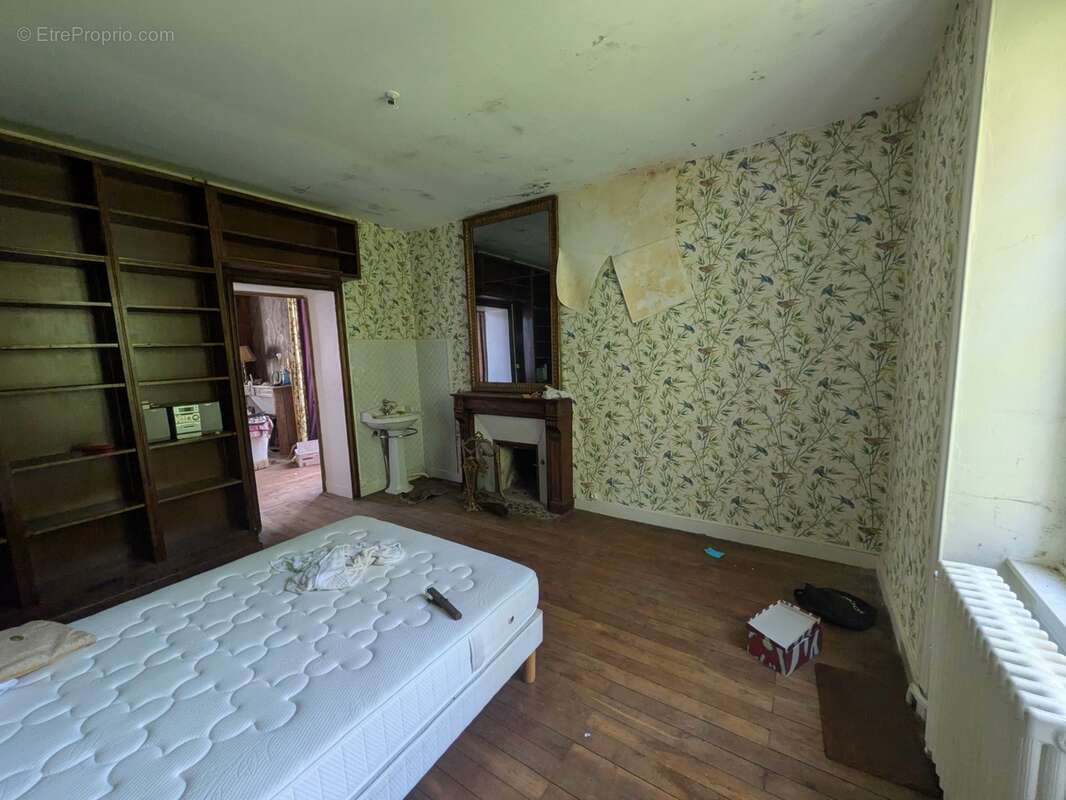 Guemene sur scorff maison bourgeoise  7 pièces 185 m² environ avec garage et dépendances,un puits une parcelle de 3706m² - photo 15