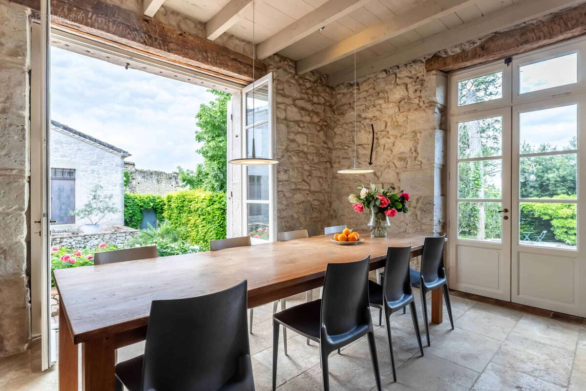 Maison de village avec jardin et garage - photo 17