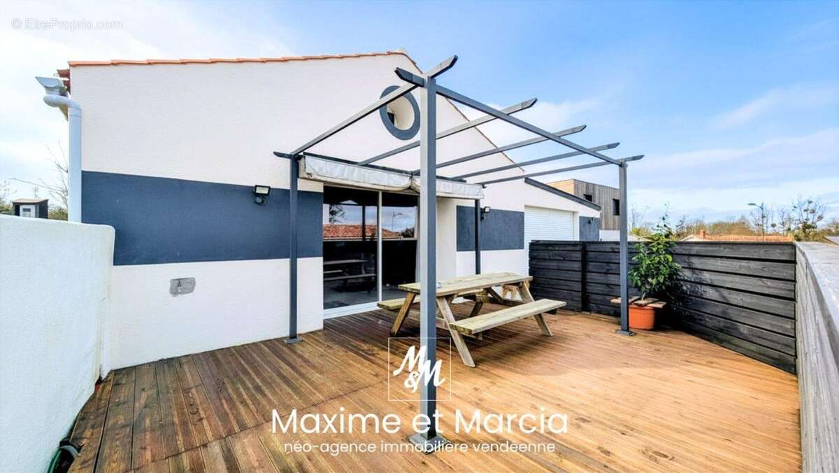 Maison à LE GIROUARD