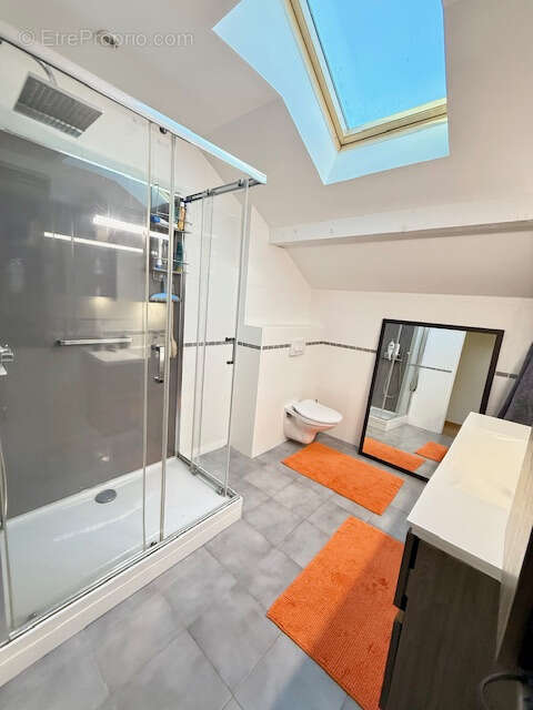 Maison à SAINT-GENIS-POUILLY