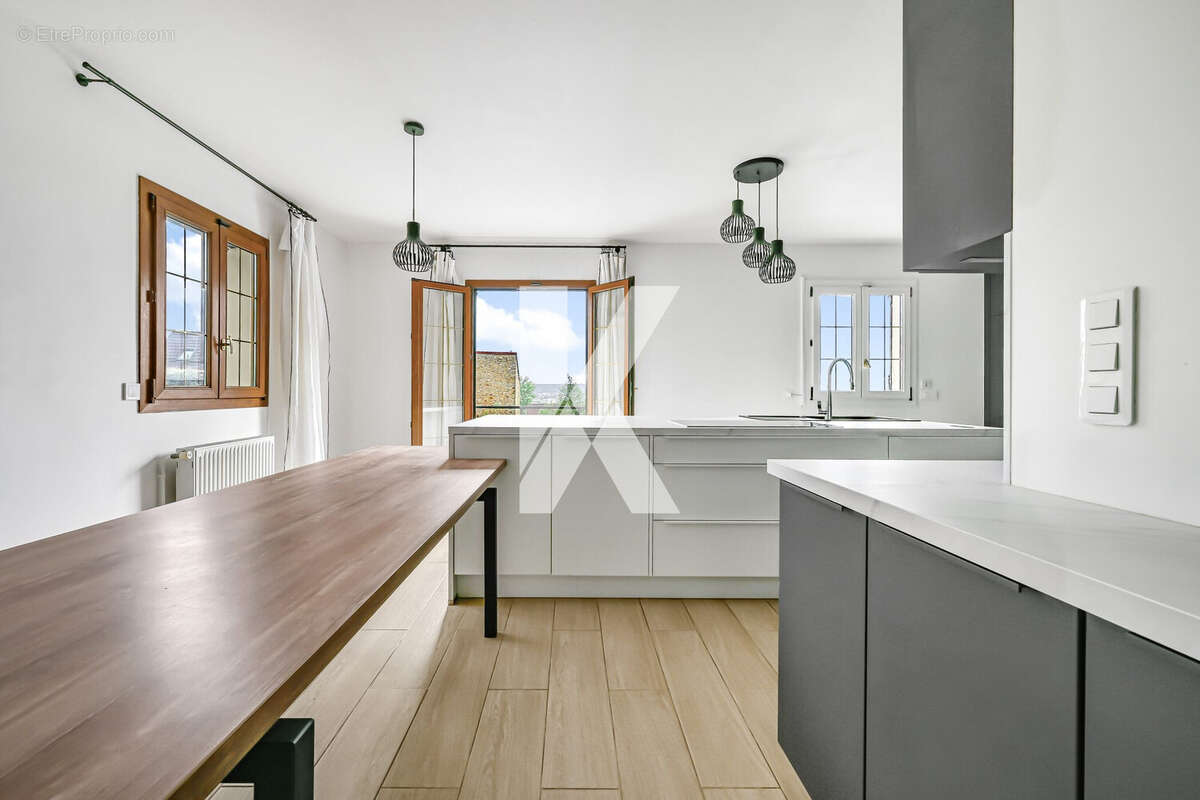 Maison à SAINT-LEU-LA-FORET