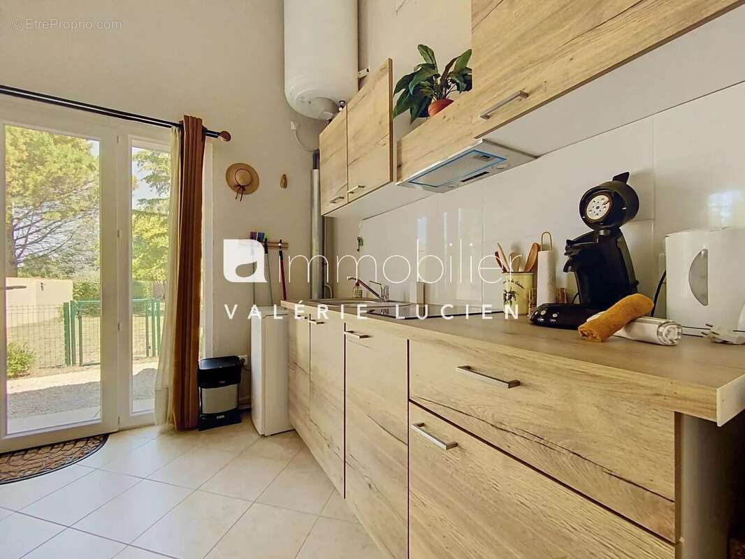 studio en résidence privée avec piscine à ST Rémy - photo 3