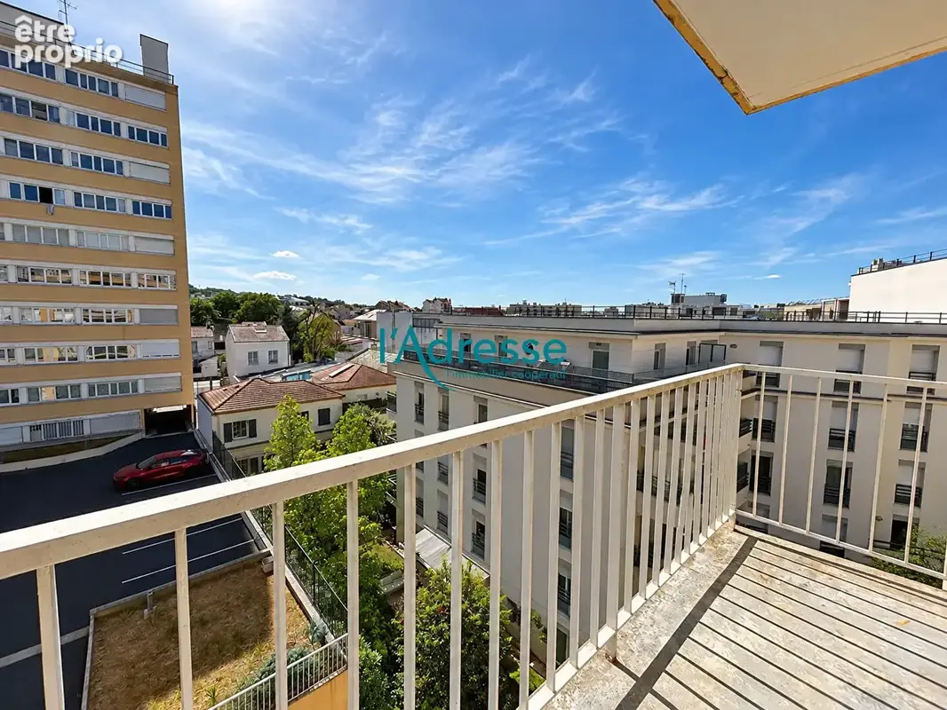 Studio - balcon et parking - proche la défense - photo 3