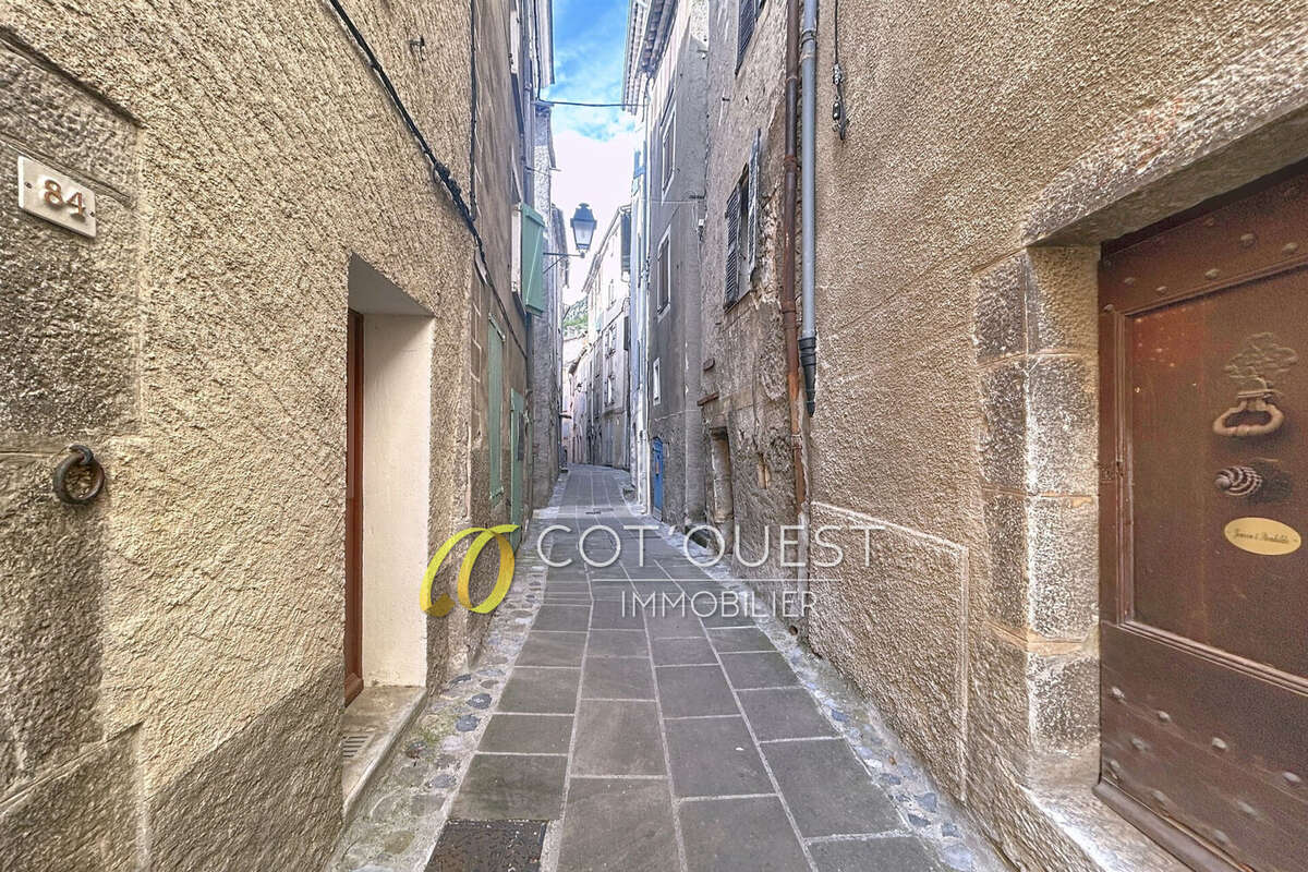 Appartement à ENTREVAUX