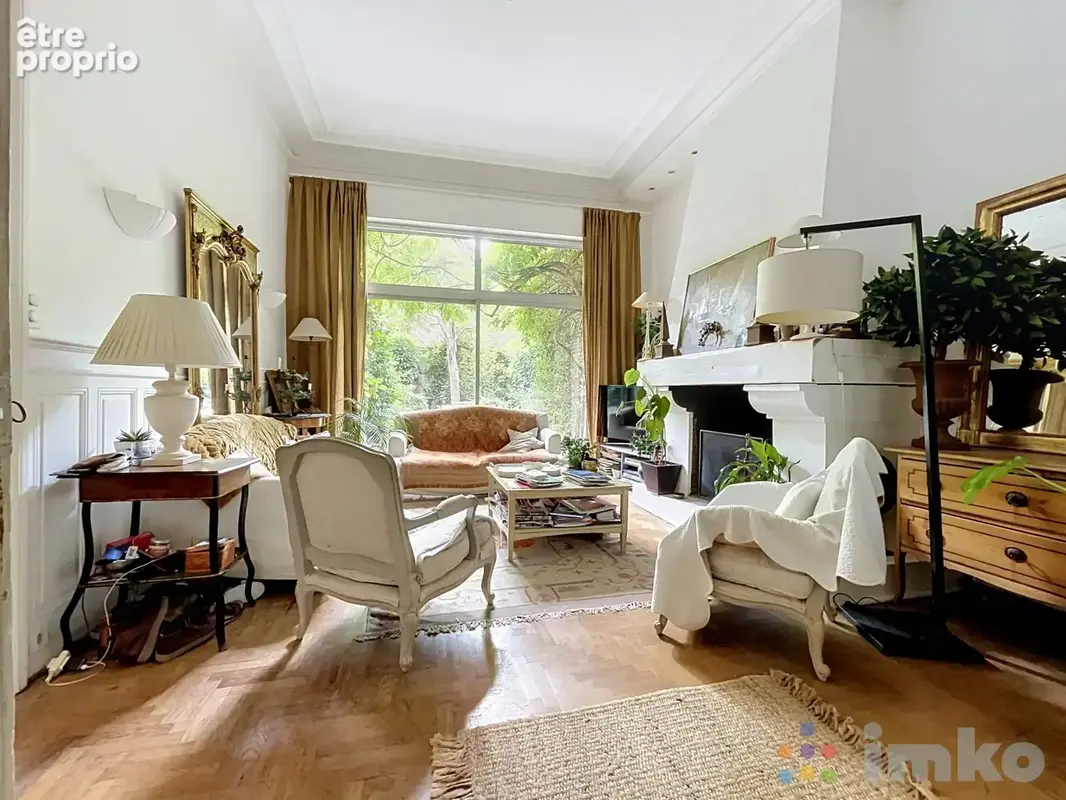 Maison 7 pièces 221 m² à vendre à Lille (59000) - photo 2
