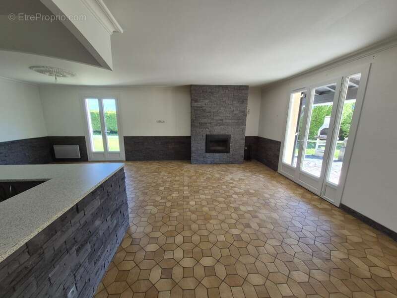 Maison à TONNAY-BOUTONNE