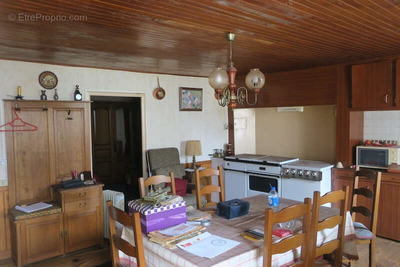 Maison à SAINT-SATURNIN