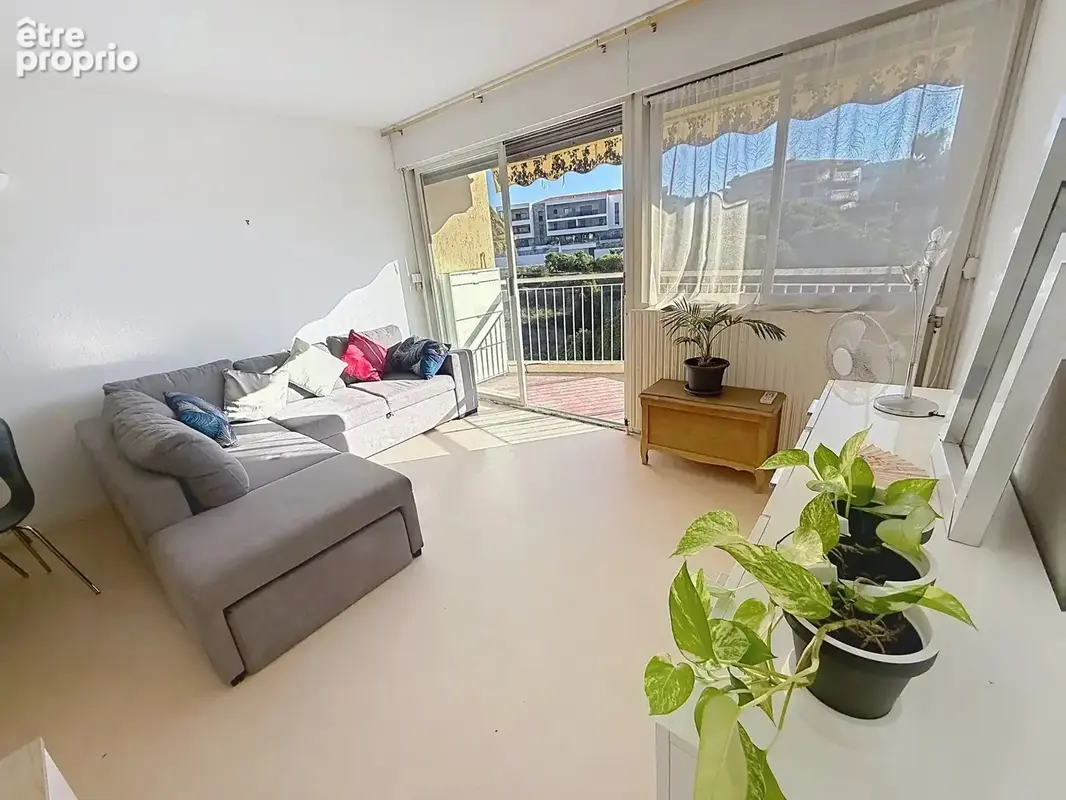 Cannes tassigny : vue mer grand studio residence seniors - photo 3