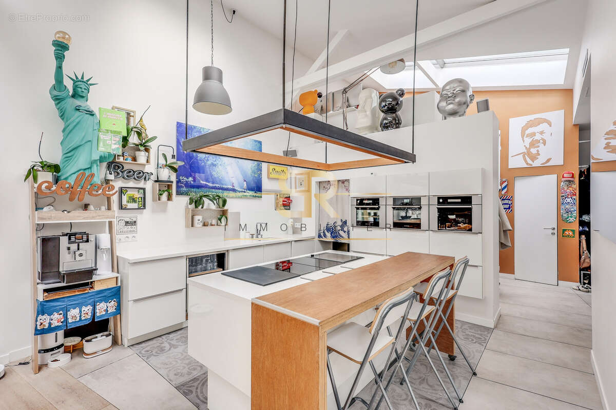 Commerce à PARIS-18E