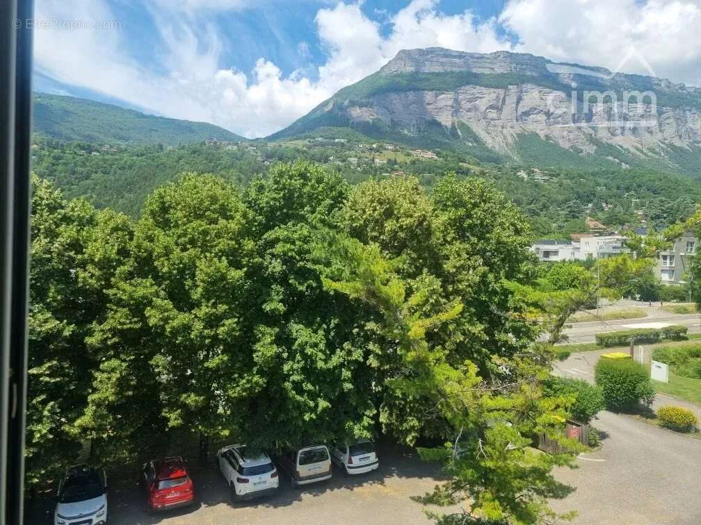 Appartement à MEYLAN