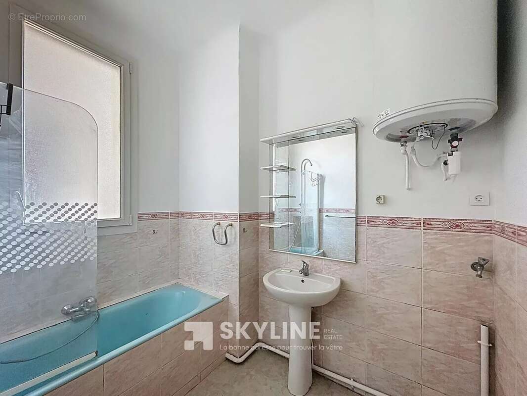 Appartement à MARSEILLE-1E