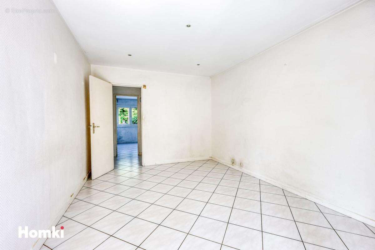 A vendre ! Appartement T3 de 67 m² - terrasse - à Toulon 83000, Avenue Edouard Latil - Aguillon - 83000 Toulon - photo 13