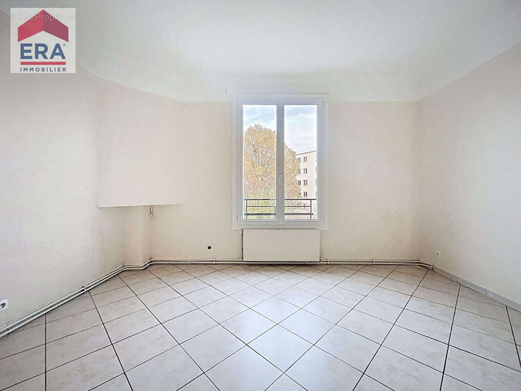 Appartement à IVRY-SUR-SEINE
