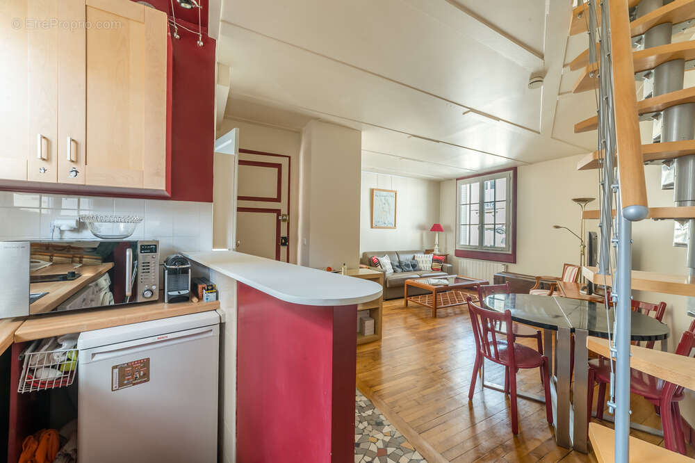 Appartement à PARIS-15E