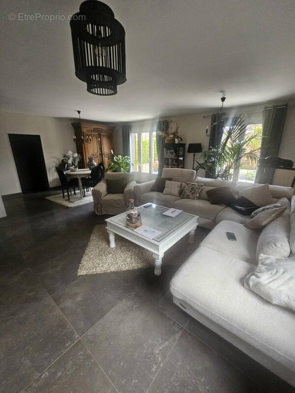 Maison à SAINTE-SAVINE