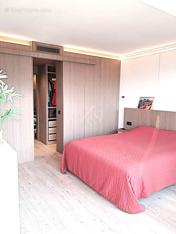 Appartement à MANDELIEU-LA-NAPOULE