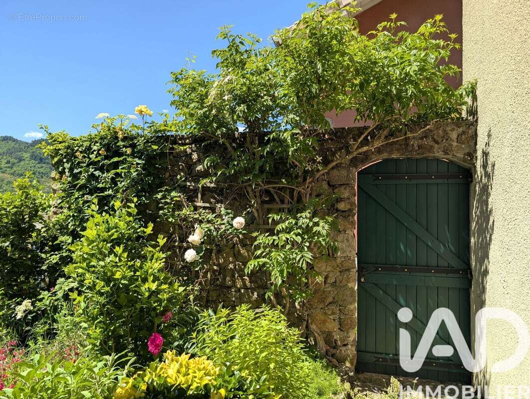 Maison 101 m² à Saint-Barthelemy-Le-Meil  - photo 3
