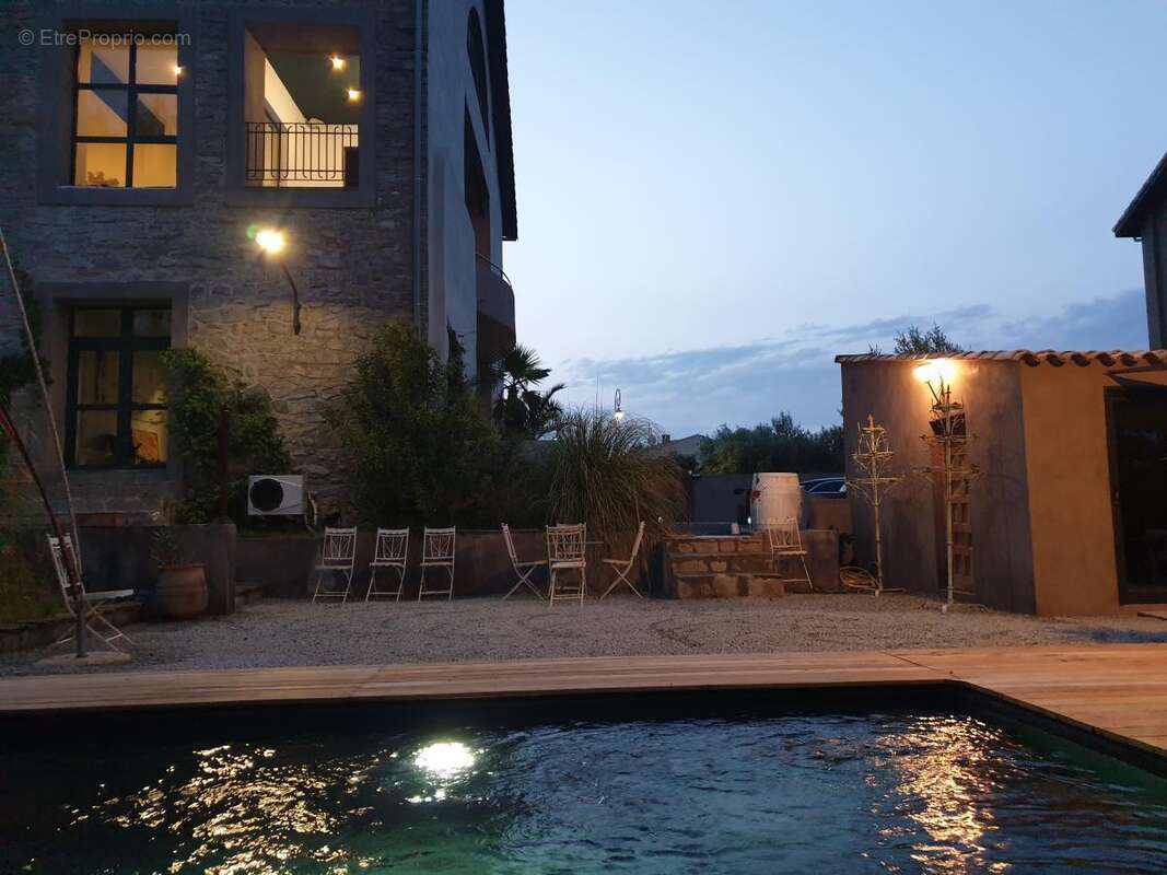 Maison 450 m² à Lecques  - photo 4