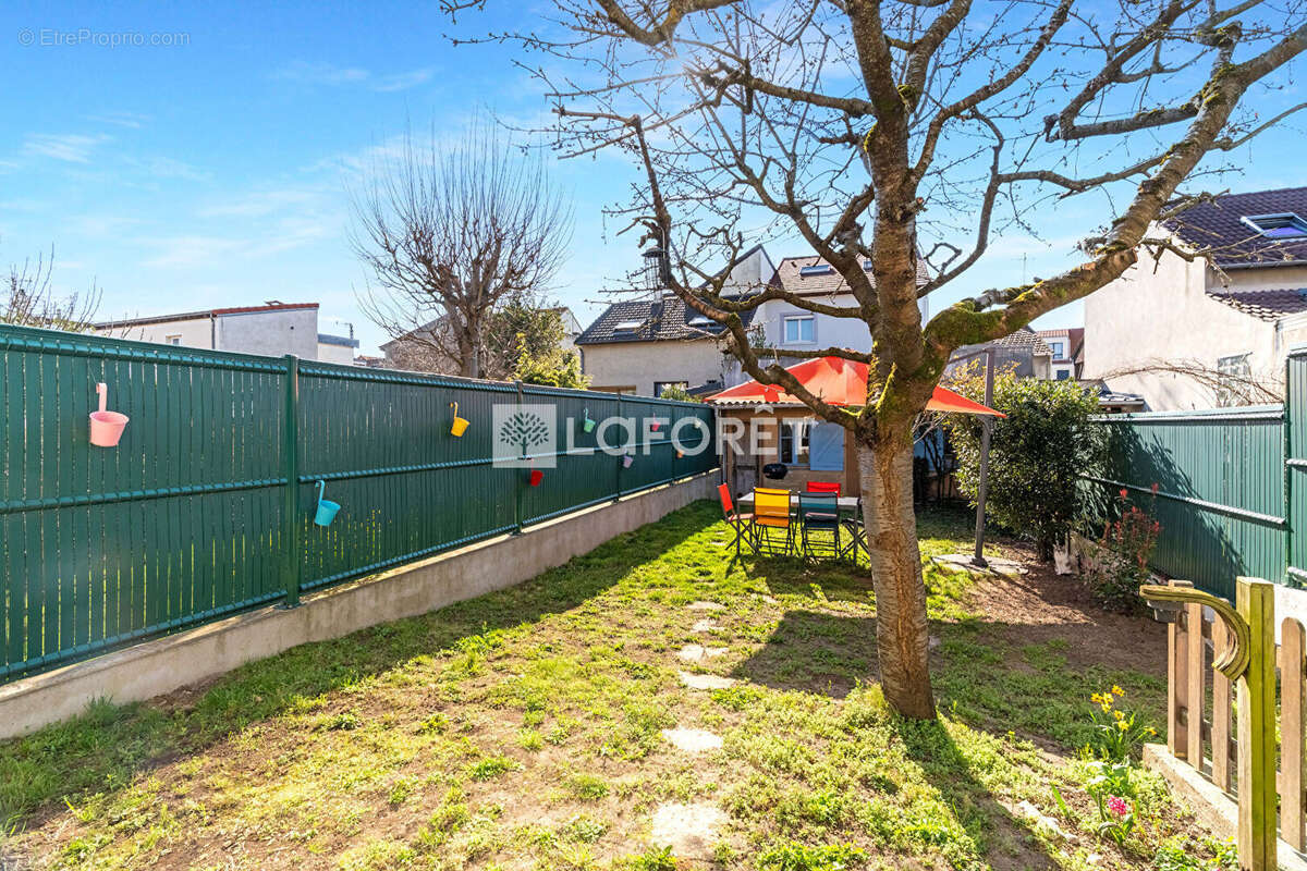 Maison à NANTERRE