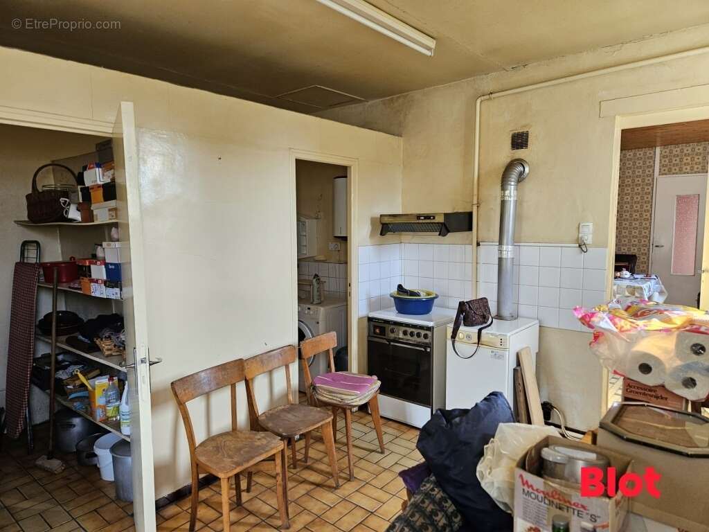 Maison à LECOUSSE