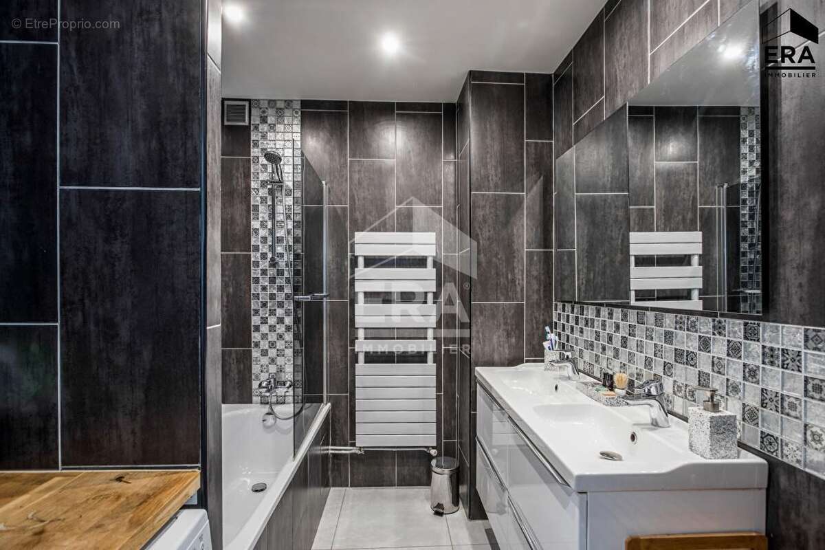 Appartement à VILLE-D&#039;AVRAY