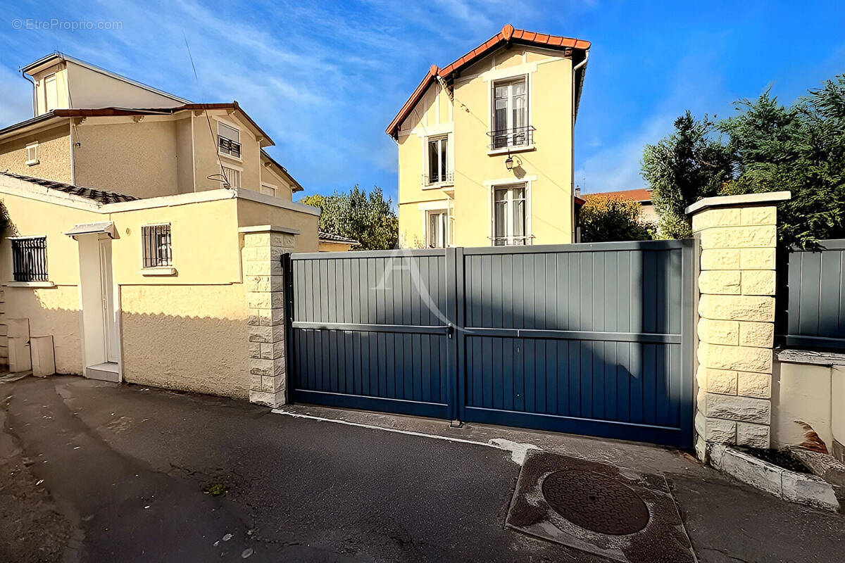 Maison à VITRY-SUR-SEINE