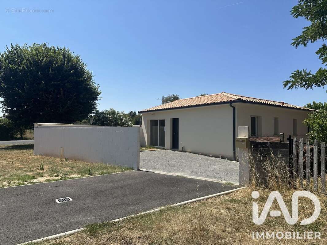 Photo 2 - Maison à LEOGNAN