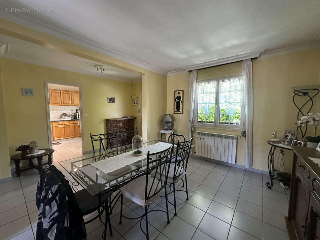 Maison à SAINT-MAUR-DES-FOSSES