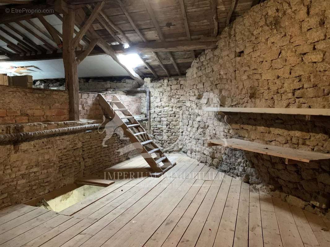 Maison à LINY-DEVANT-DUN