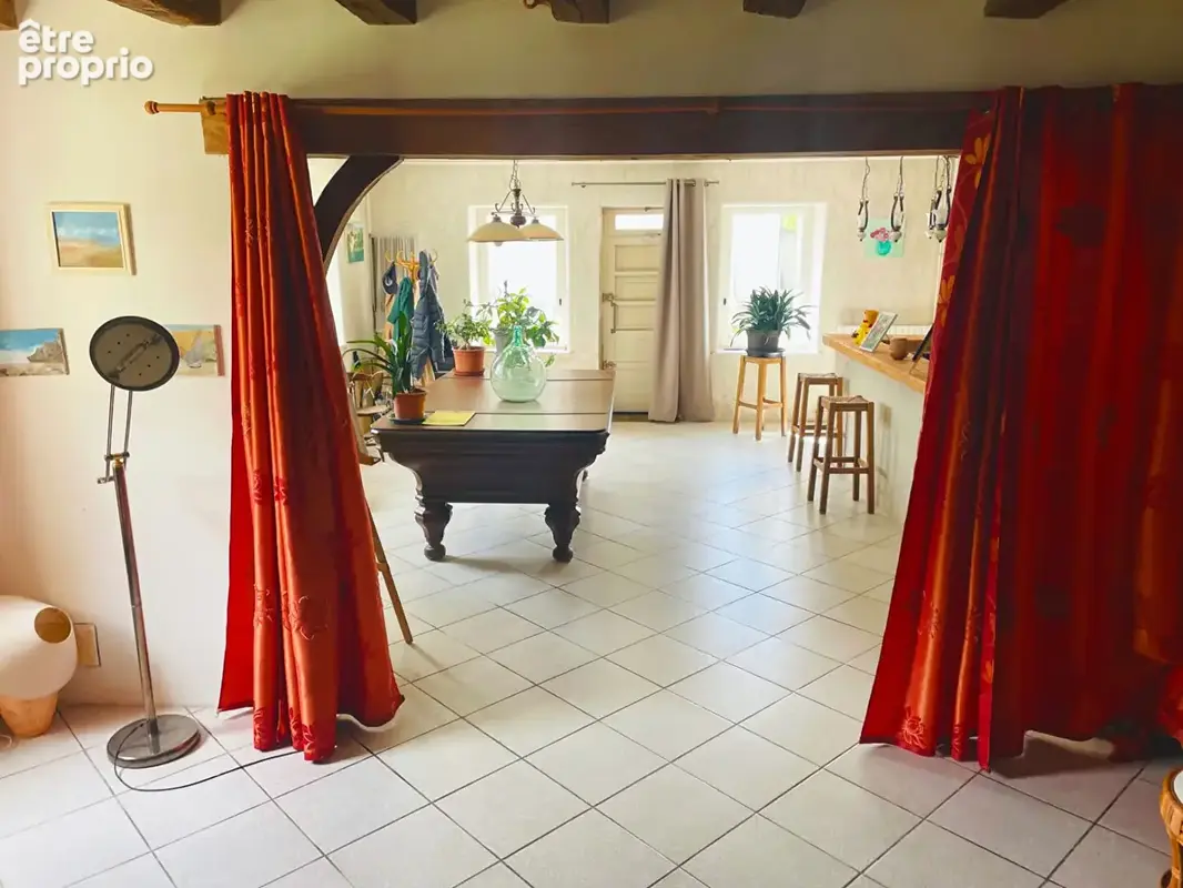 Longère en pierre 180 m² avec dépendances / Charme de l'ancien à Cussay - photo 3