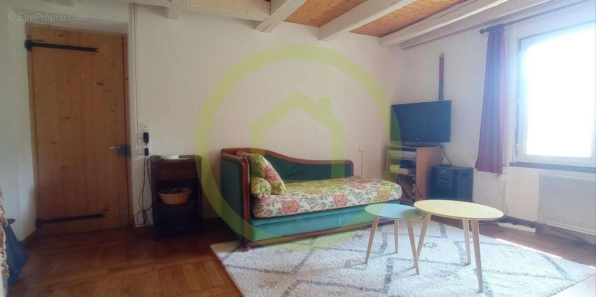 Maison à CHARETTE-VARENNES