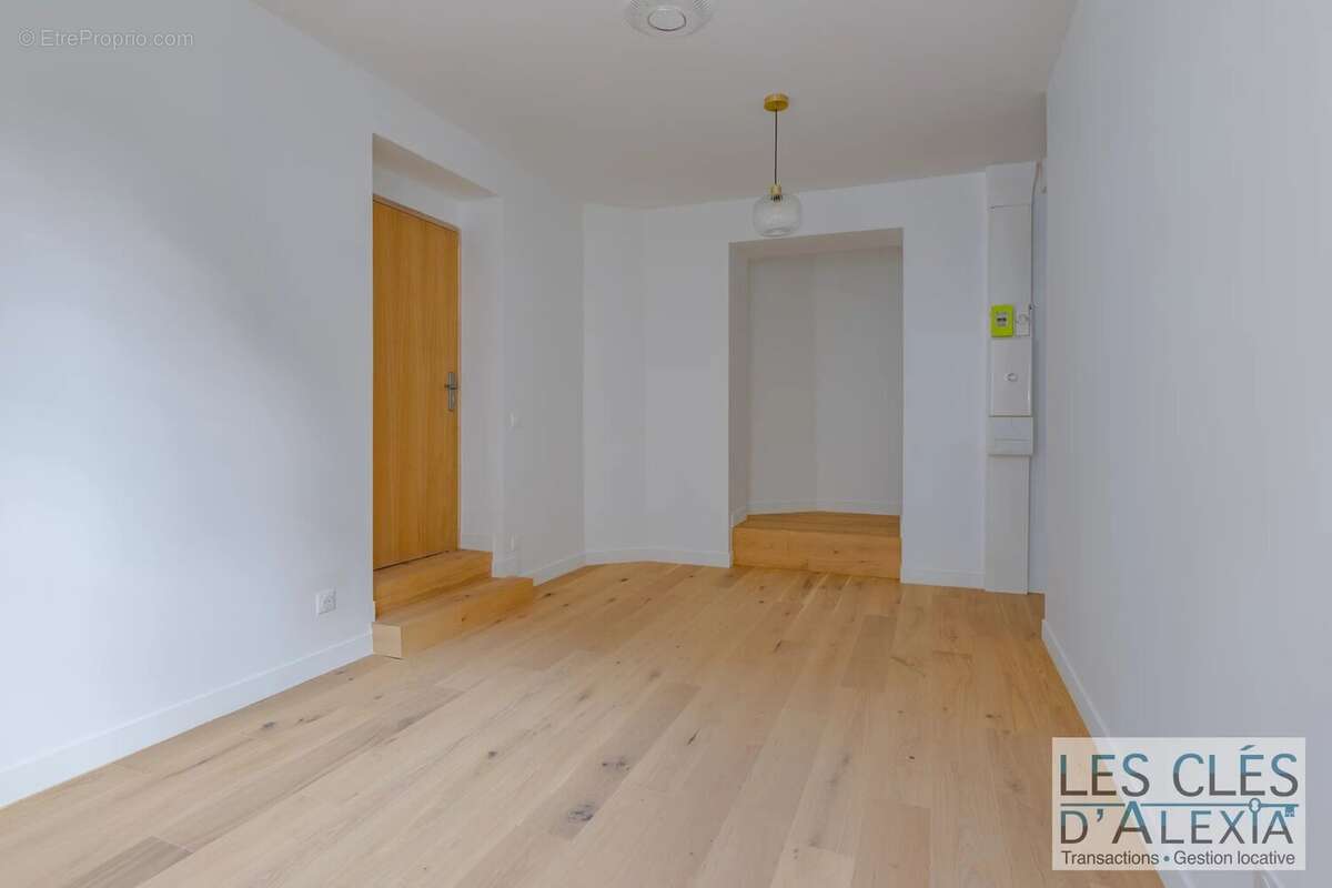 Appartement à SAINT-GENIS-LAVAL