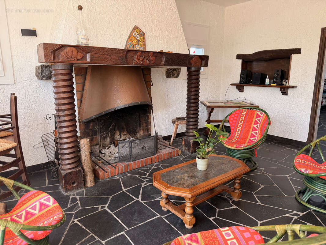 Maison à CHIS