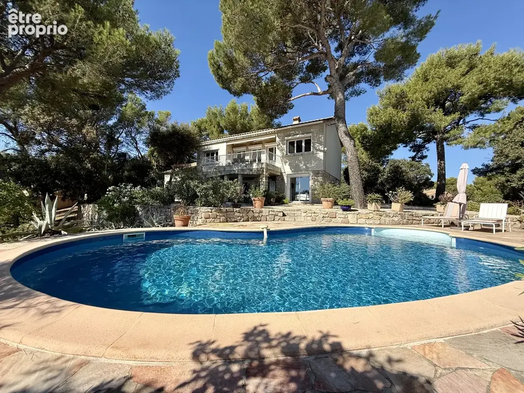 Photo Maison à La Seyne-Sur-Mer au prix de 899 000€