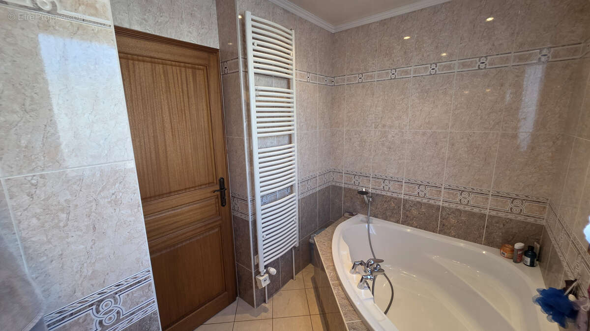 Maison à TREMBLAY-EN-FRANCE