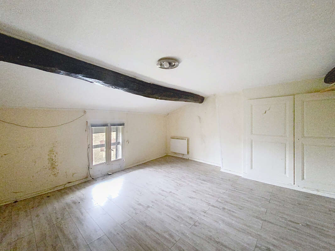 Maison à VILLE-SUR-JARNIOUX