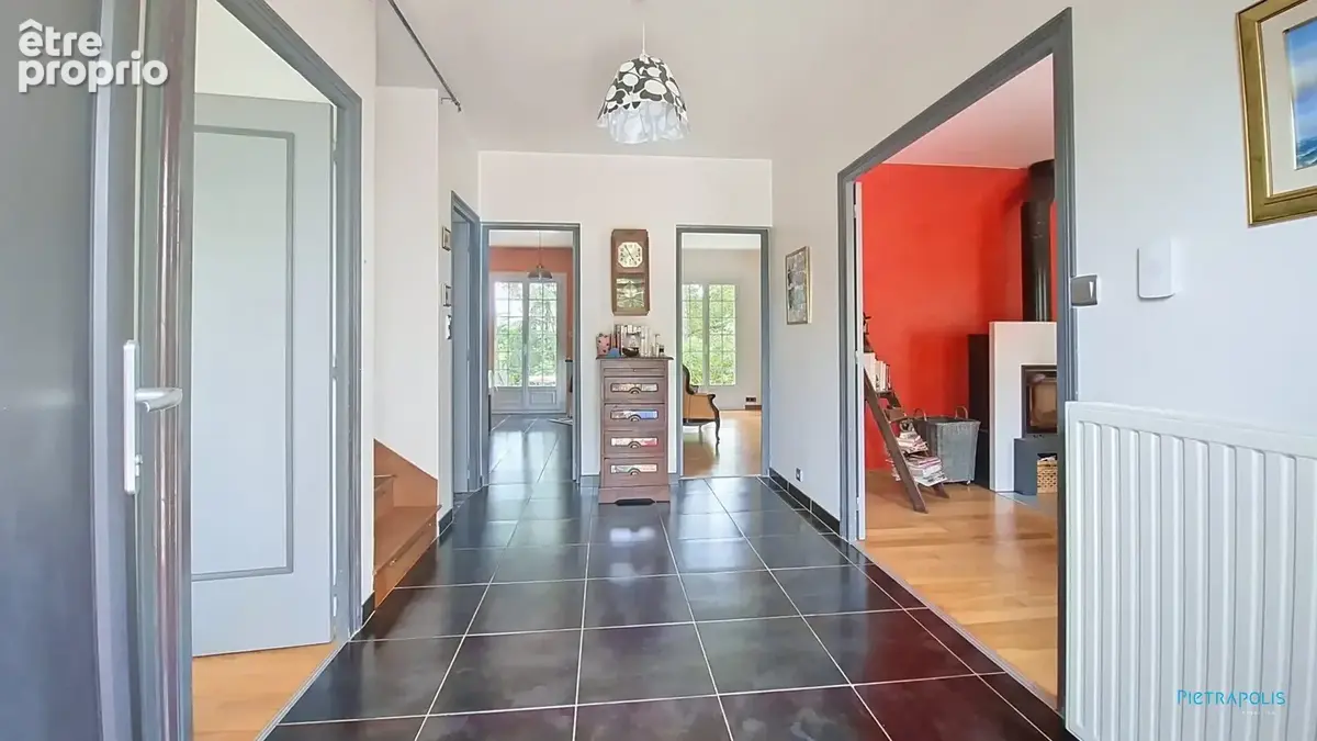 Maison 205 m² à Rive-De-Gier  - photo 6