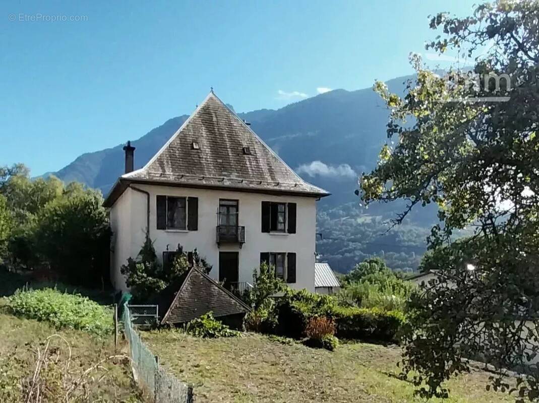 Maison à SAINT-REMY-DE-MAURIENNE