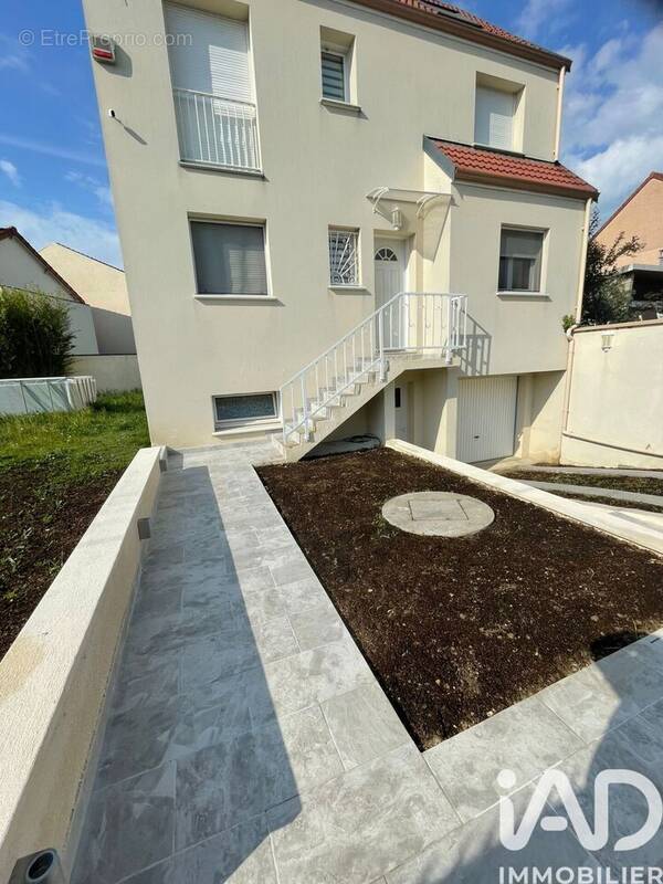 Photo 1 - Maison à GARGES-LES-GONESSE